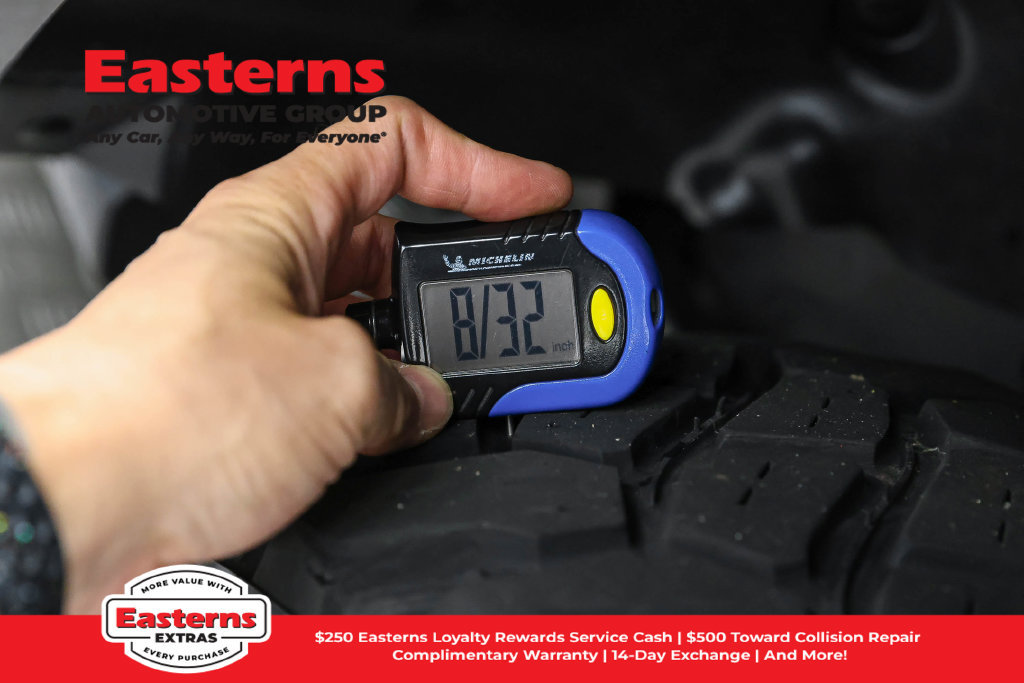 Used 2023 Jeep Wrangler Unlimited w/ Cold Weather Group AWD/4WD image 27