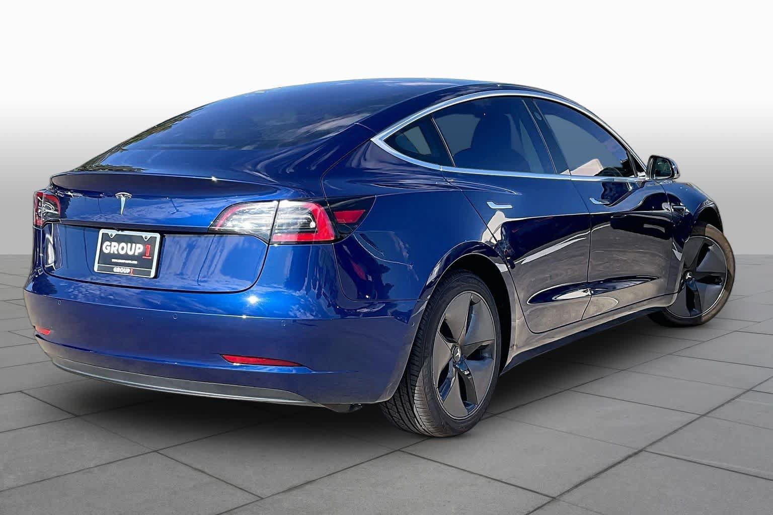 Used 2019 Tesla Model 3 Standard Range RWD image 10