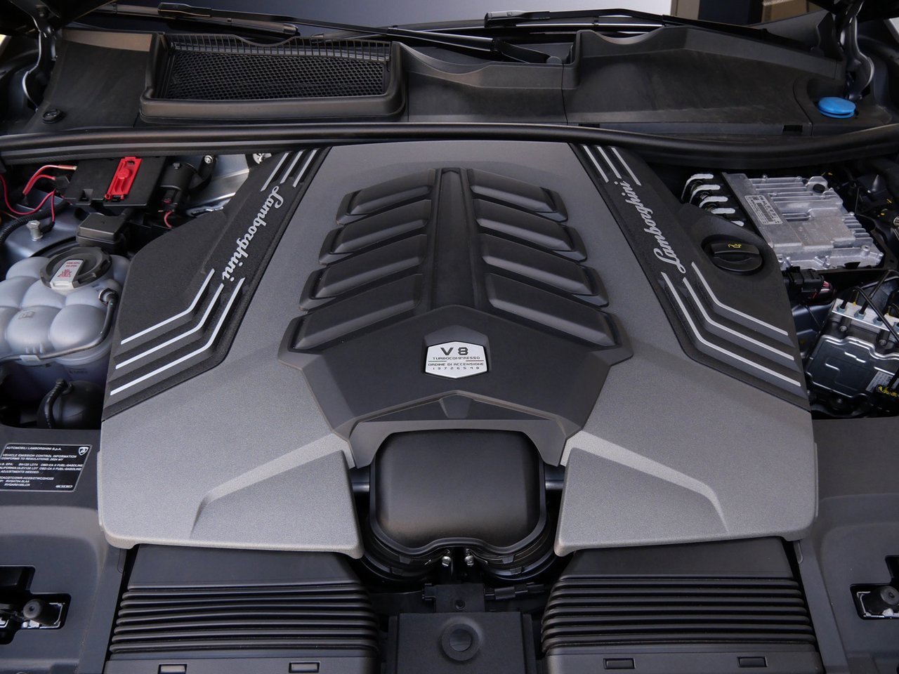 Used 2024 Lamborghini Urus Performante image 37