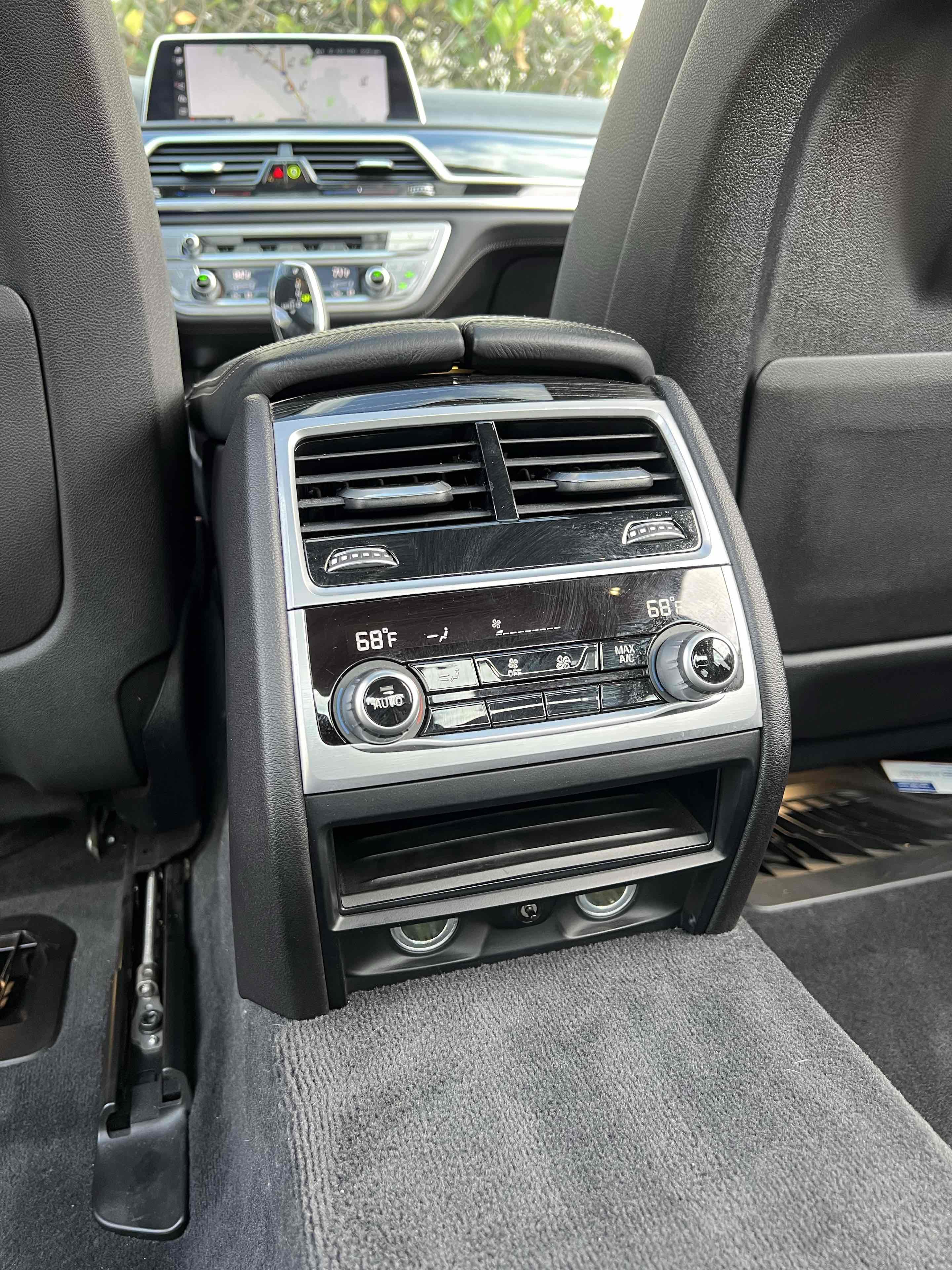 Used 2018 BMW 740e xDrive AWD/4WD image 40