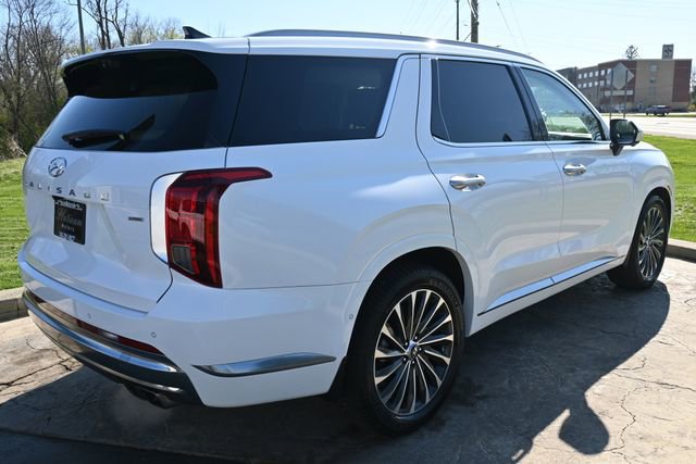 Used 2023 Hyundai Palisade Calligraphy w/ Winter Package image 5
