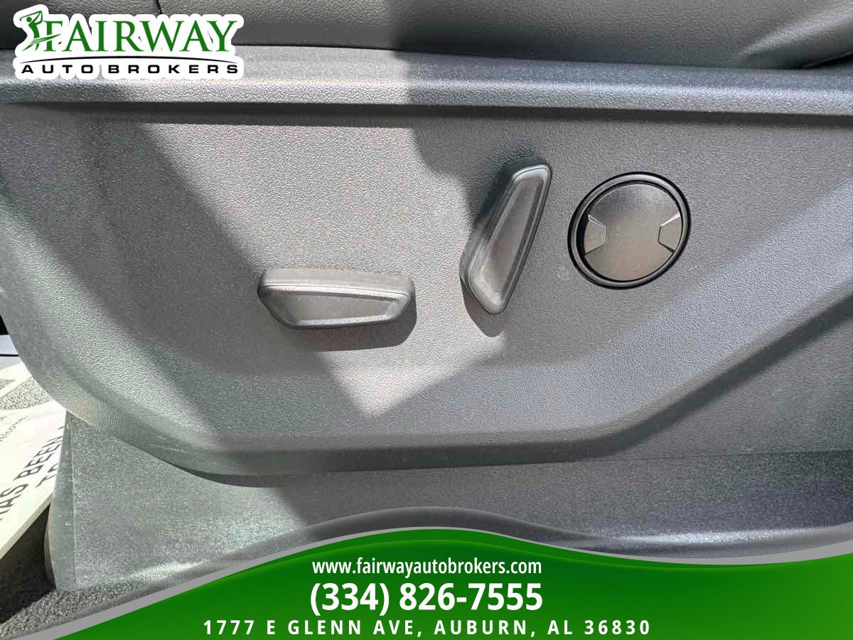 Used 2025 Ford Expedition Active image 17