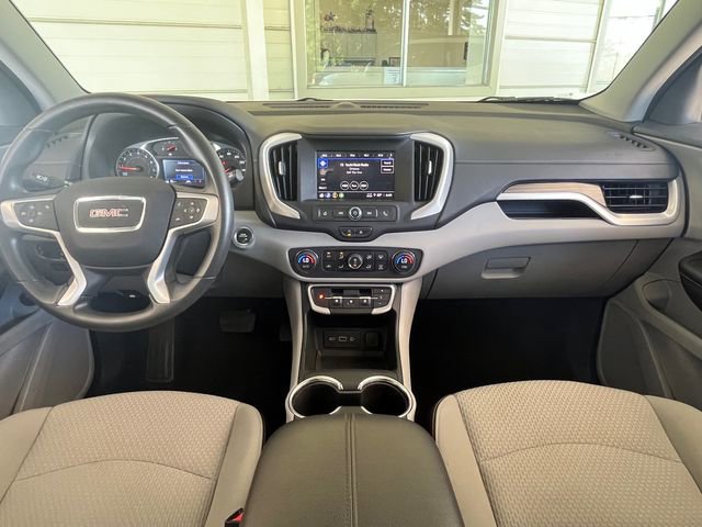 Used 2023 GMC Terrain SLE w/ Driver Convenience Package image 11