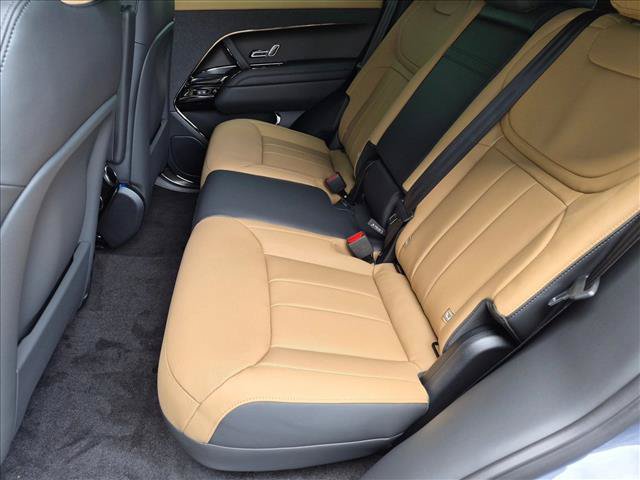 New 2027 Land Rover Range Rover Sport Dynamic SE AWD/4WD image 15