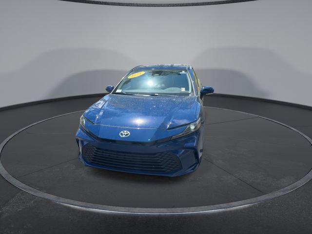 Used 2025 Toyota Camry LE image 6