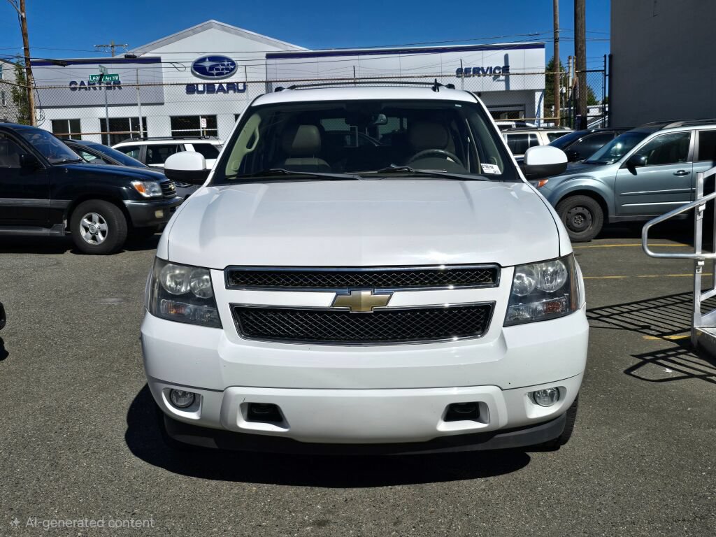 Used 2011 Chevrolet Suburban 2500 LT AWD/4WD image 2