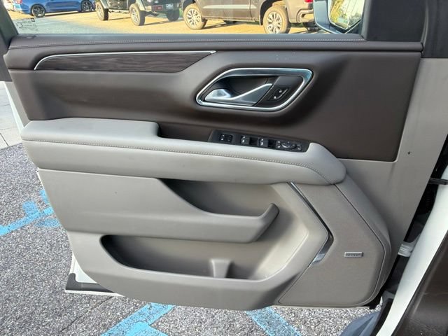 Used 2022 Chevrolet Tahoe LT w/ Luxury Package RWD image 11