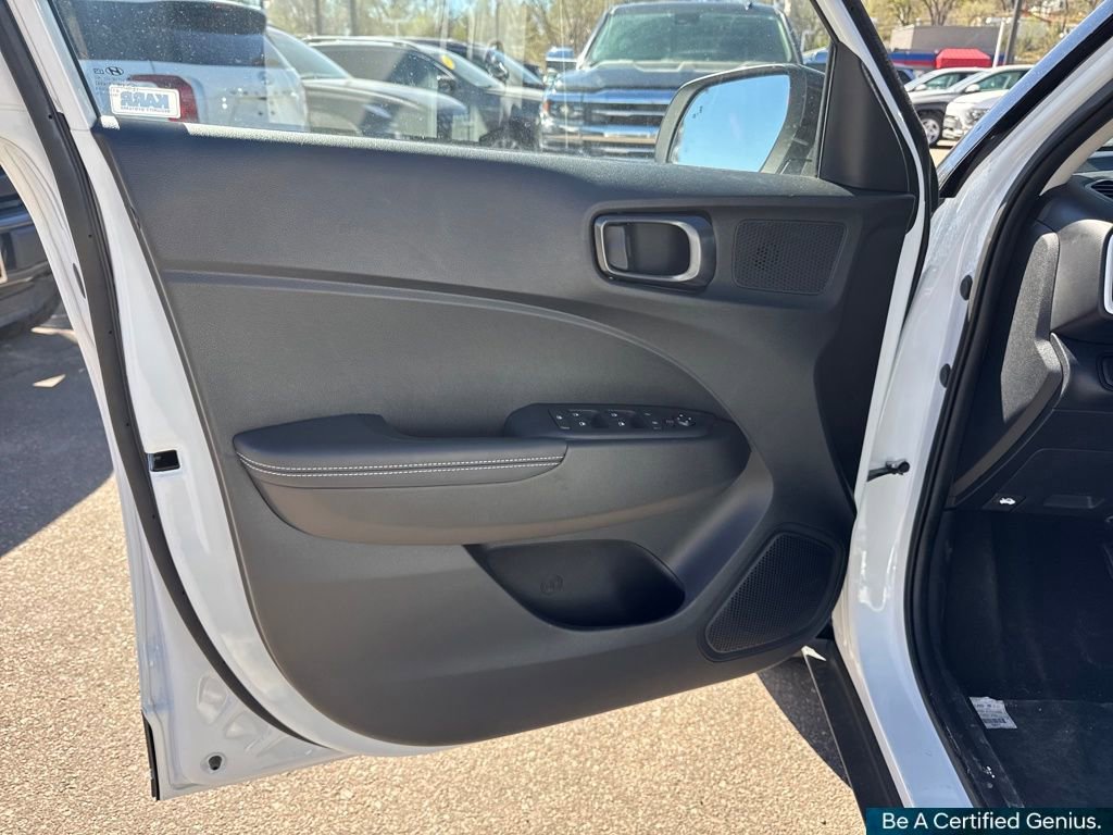 Certified 2026 Hyundai Venue SEL image 29