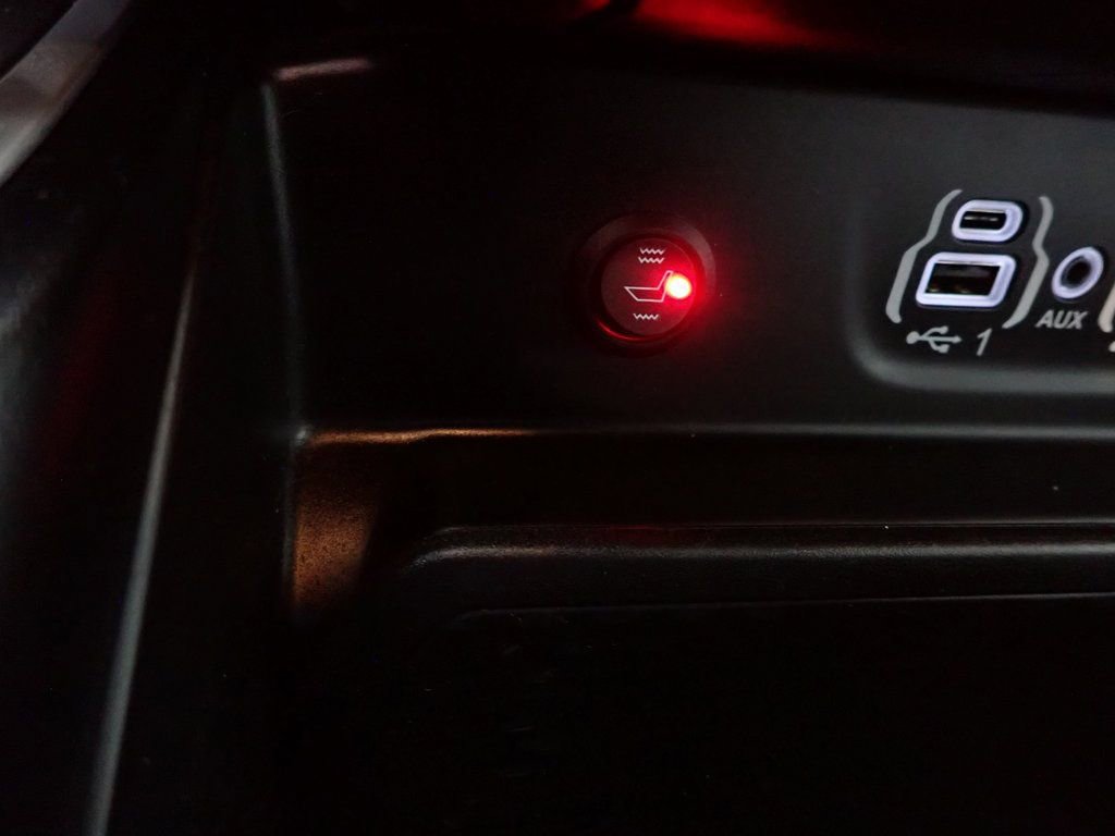 Used 2022 RAM 1500 Big Horn image 2