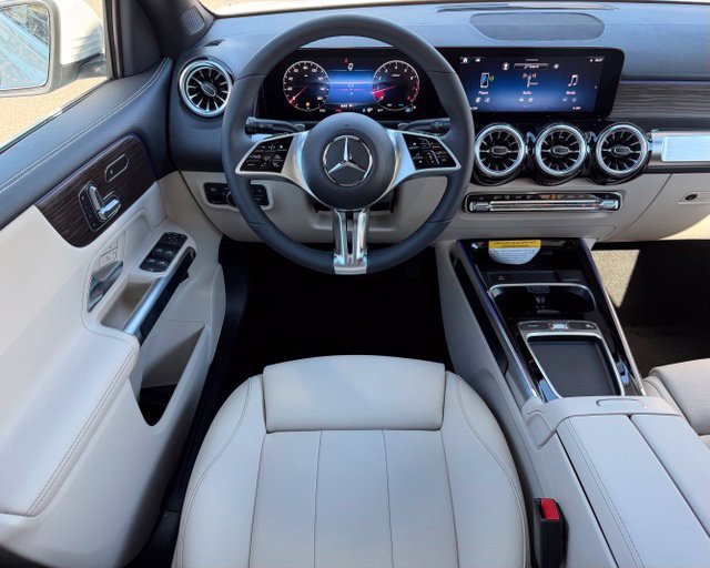 New 2026 Mercedes-Benz GLB 250 4MATIC image 12