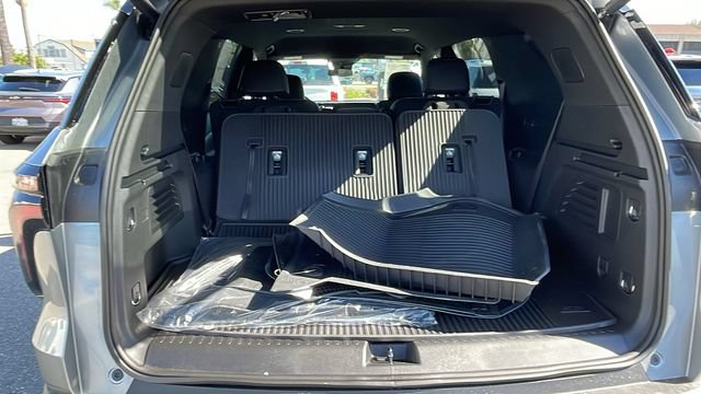 New 2026 Chevrolet Traverse LT w/ LPO, Floor Liner Package FWD image 31