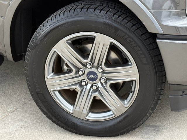 Used 2018 Ford F150 Lariat AWD/4WD image 2