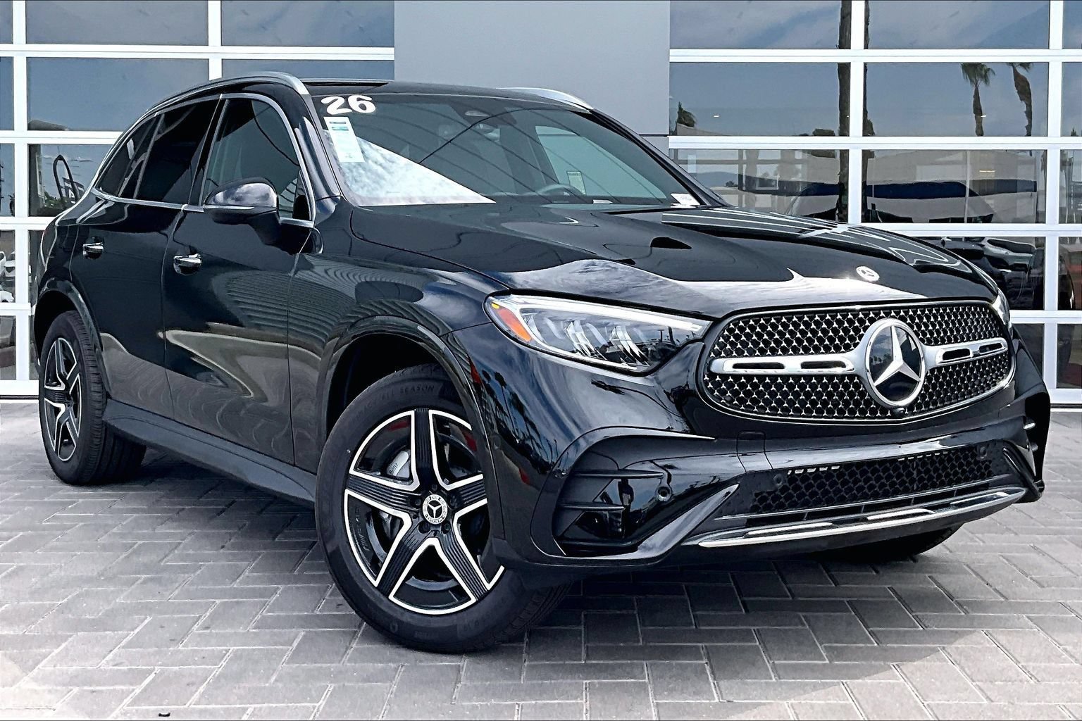 Used 2026 Mercedes-Benz GLC 300 image 3