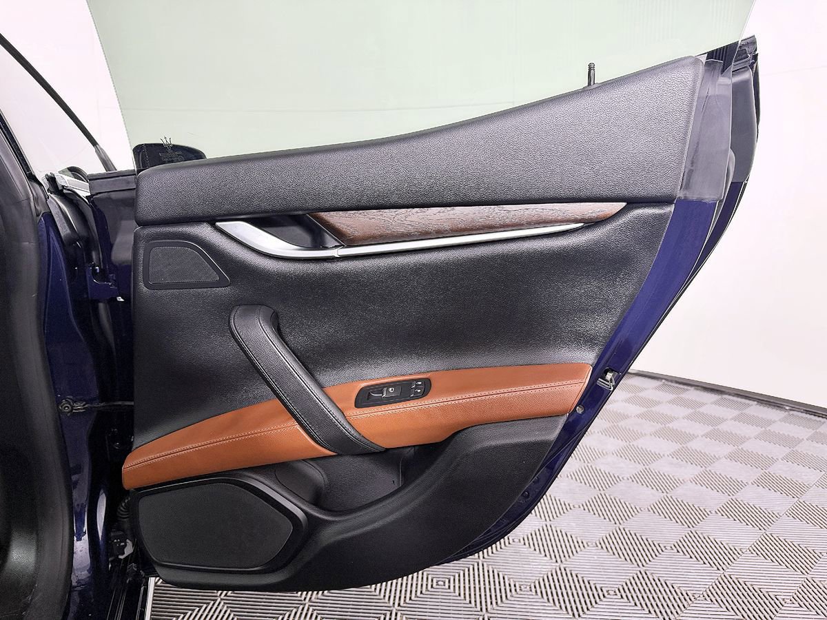 Used 2017 Maserati Ghibli S RWD image 46