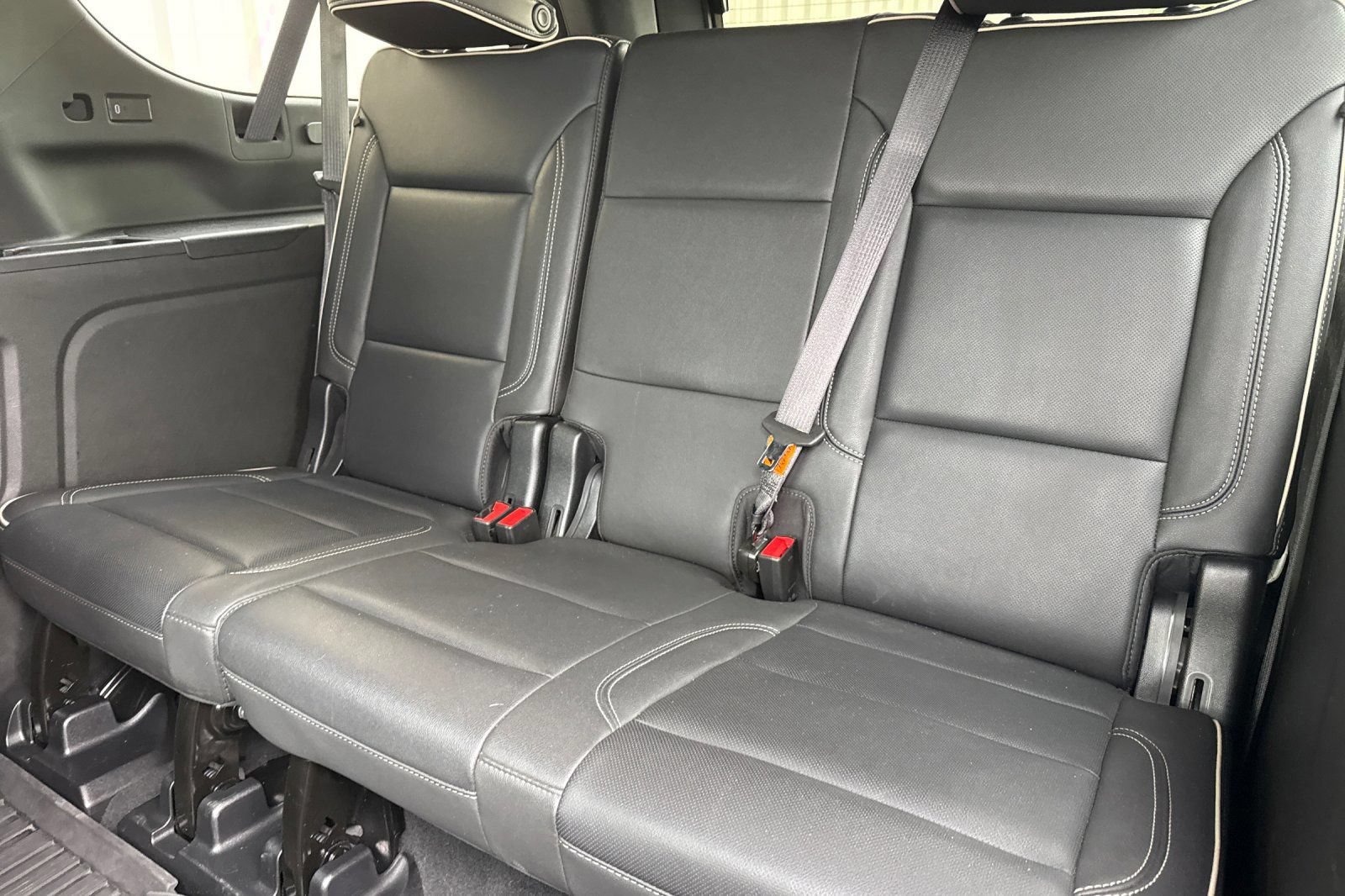 Used 2022 GMC Yukon XL SLT w/ SLT Premium Package AWD/4WD image 15