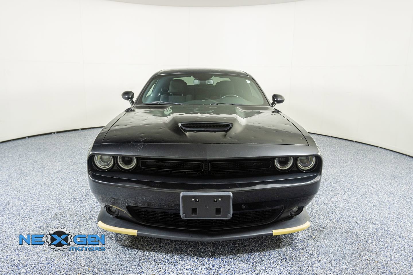 Used 2019 Dodge Challenger GT image 2