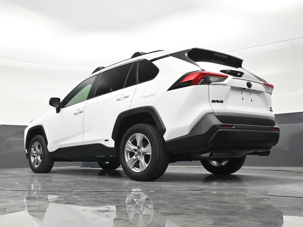 Used 2022 Toyota RAV4 LE AWD/4WD image 23