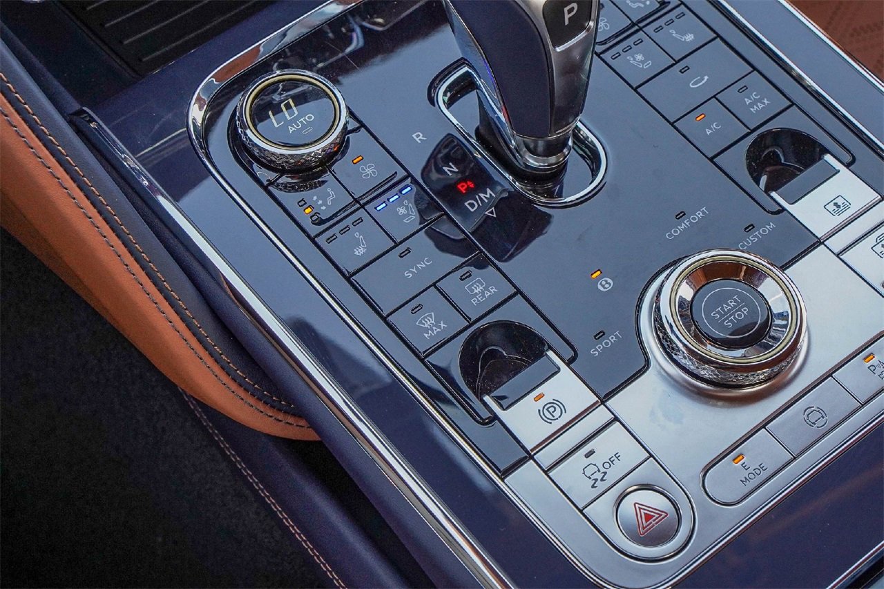 New 2026 Bentley Flying Spur Plug-In Hybrid image 29