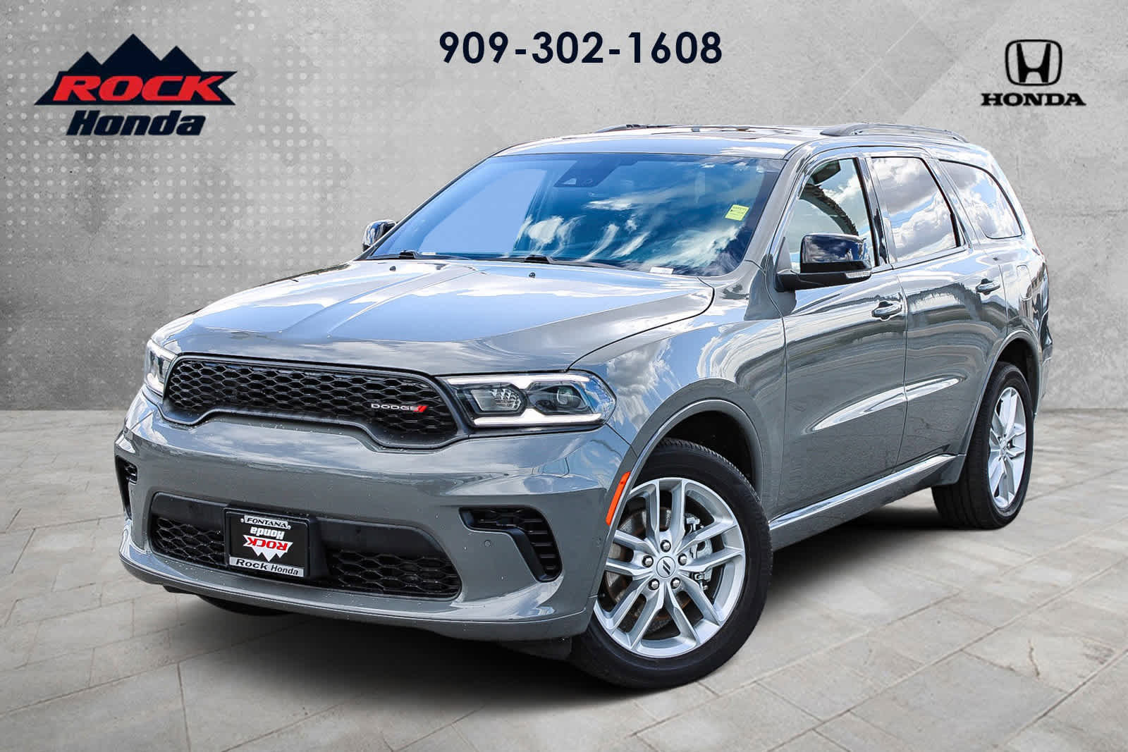Used 2025 Dodge Durango GT image 1