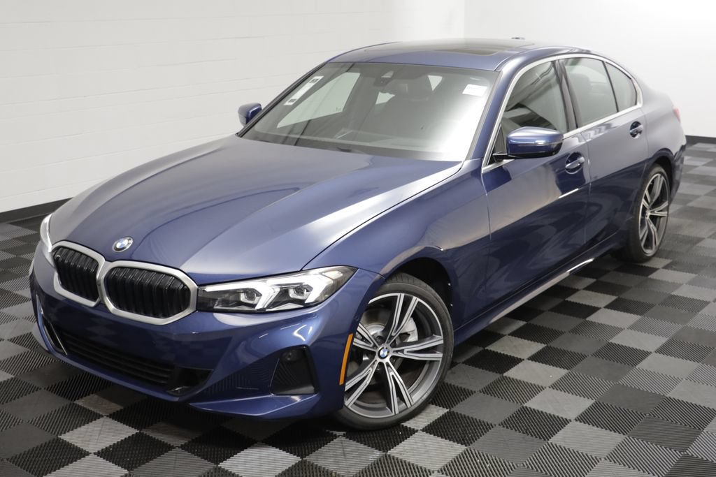 Used 2024 BMW 330i xDrive Sedan AWD/4WD image 2