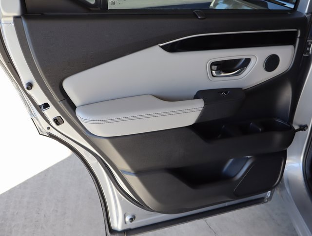 Used 2025 Honda Pilot EX-L image 42