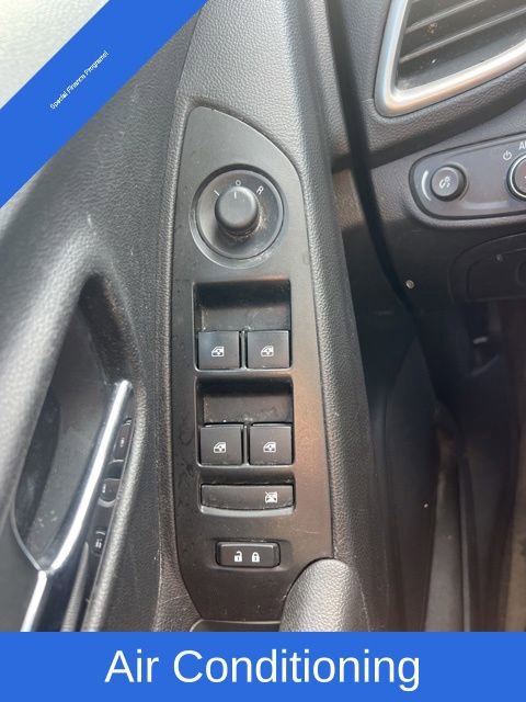 Used 2019 Chevrolet Trax LT w/ LT Convenience Package image 31