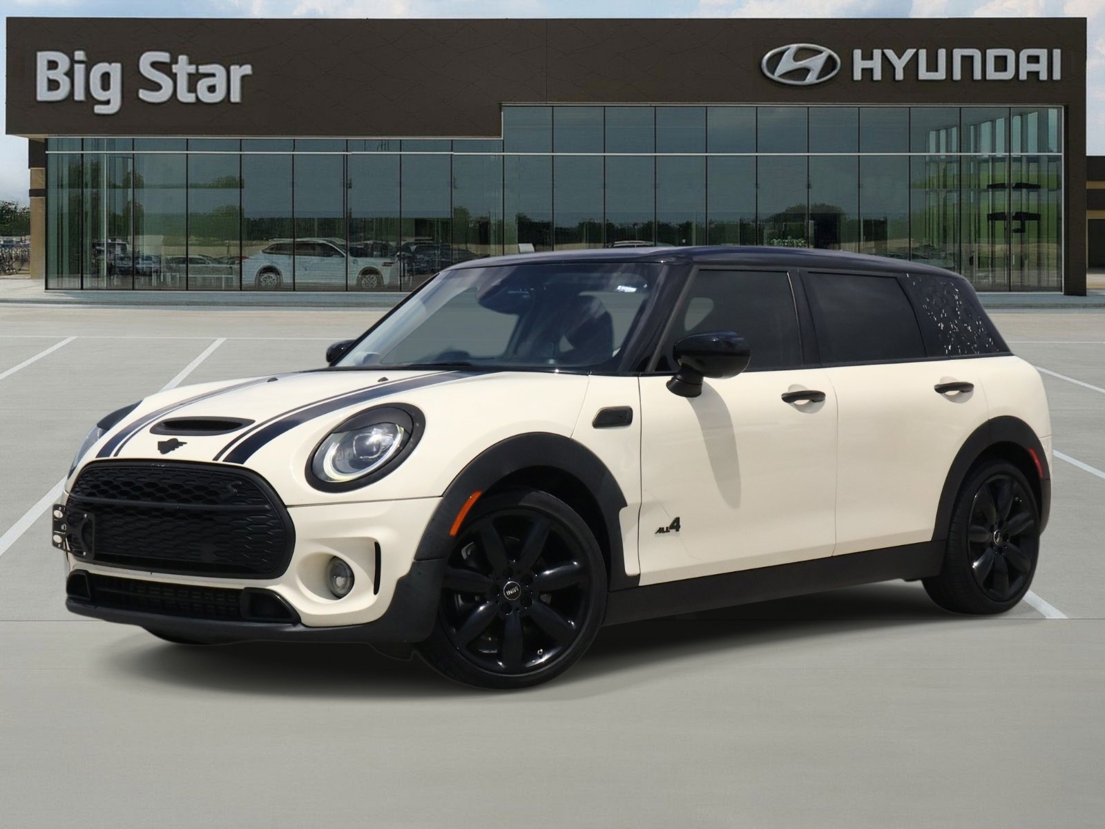 Used 2021 MINI Cooper Clubman S image 1