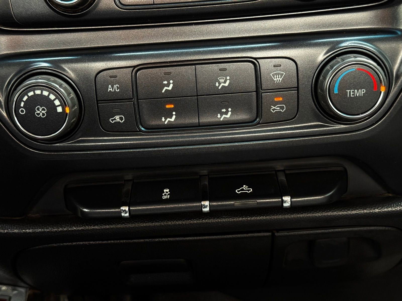 Used 2015 Chevrolet Silverado 1500 W/T w/ Trailering Package image 31