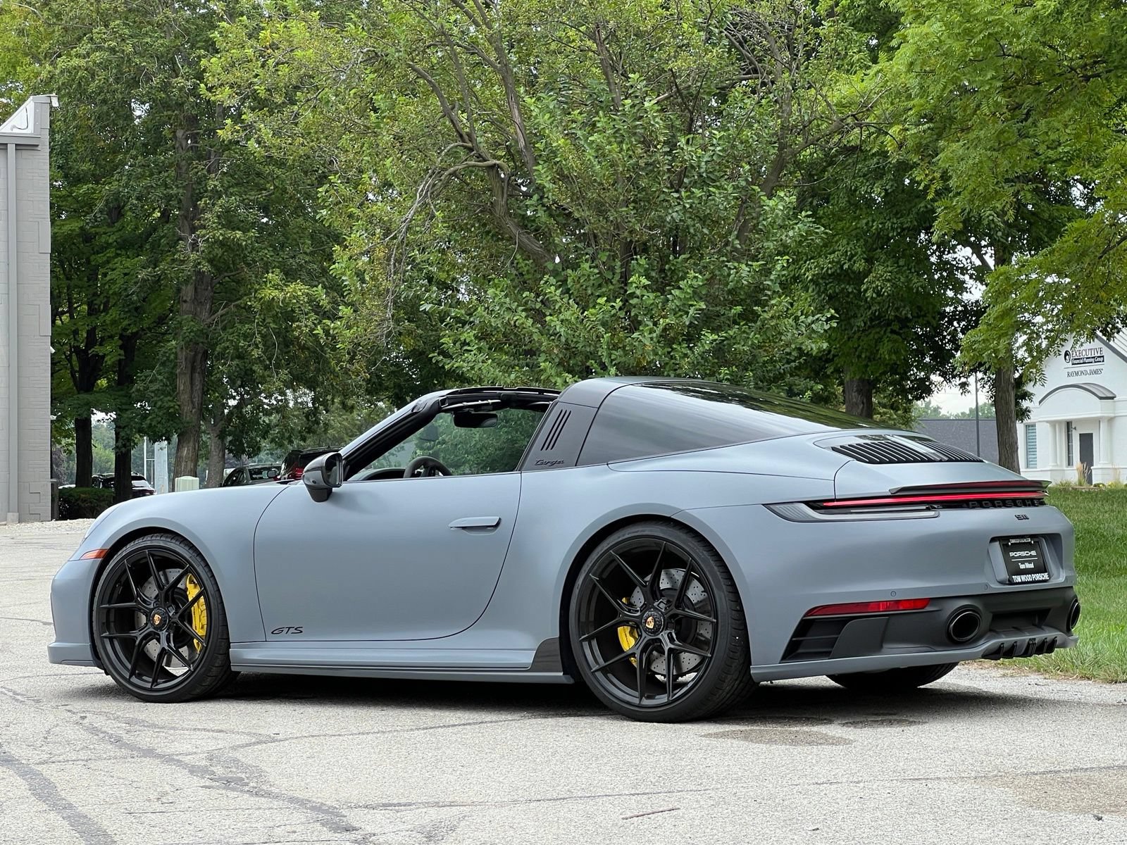 Certified 2024 Porsche 911 Targa 4 GTS AWD/4WD image 3
