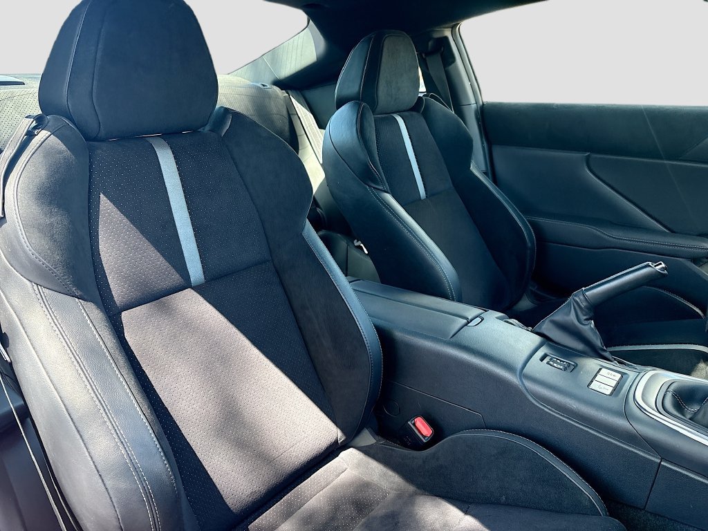 Used 2025 Toyota GR86 Premium w/ ALL Weather Mat Package (TMS) RWD image 26