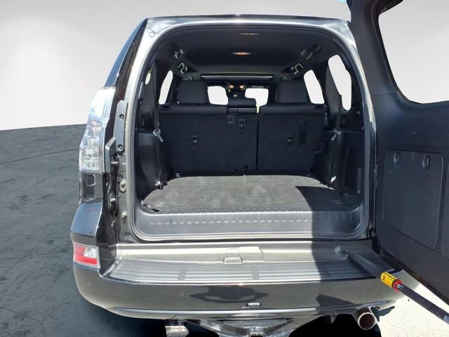 Used 2023 Lexus GX 460 Premium w/ Premium Plus Package image 11