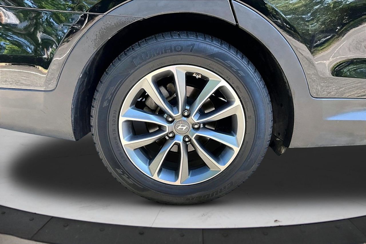 Used 2019 Hyundai Santa Fe XL SE w/ SE Premium Package 02 FWD image 35