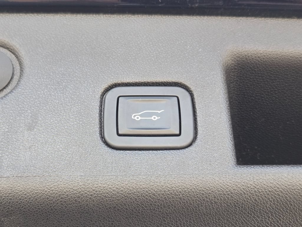 Used 2020 Chevrolet Equinox LT AWD/4WD image 25