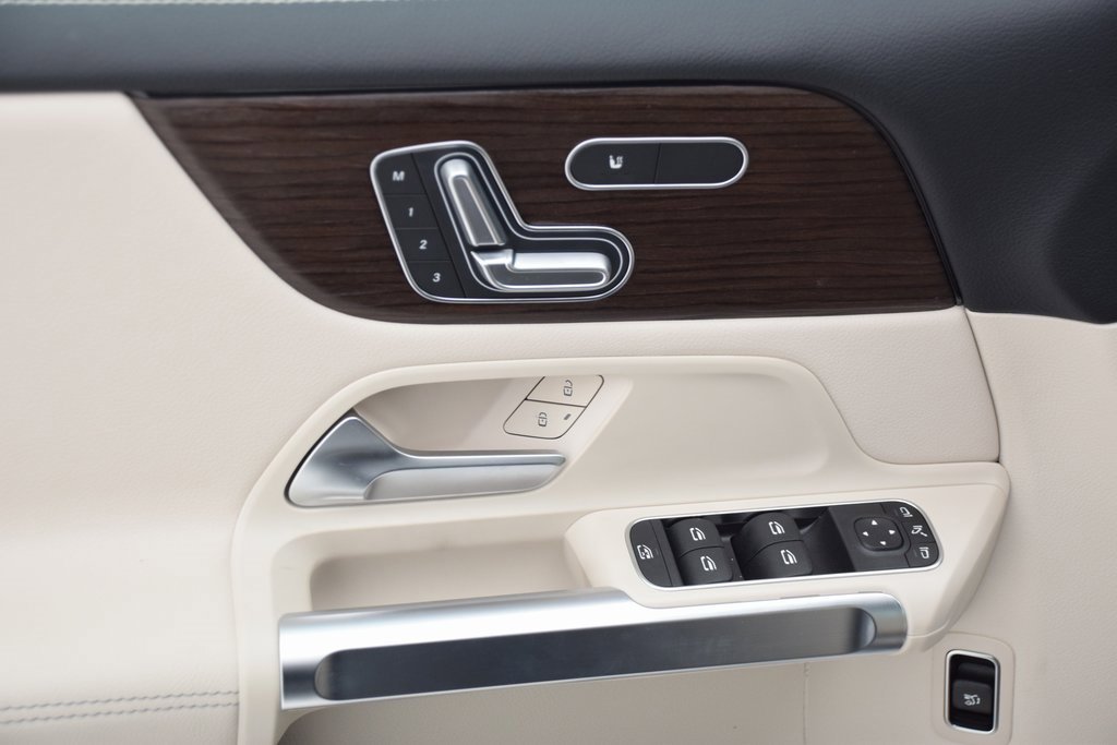 New 2025 Mercedes-Benz GLB 250 image 20