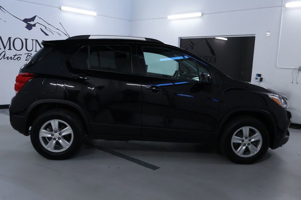 Used 2021 Chevrolet Trax LT image 8