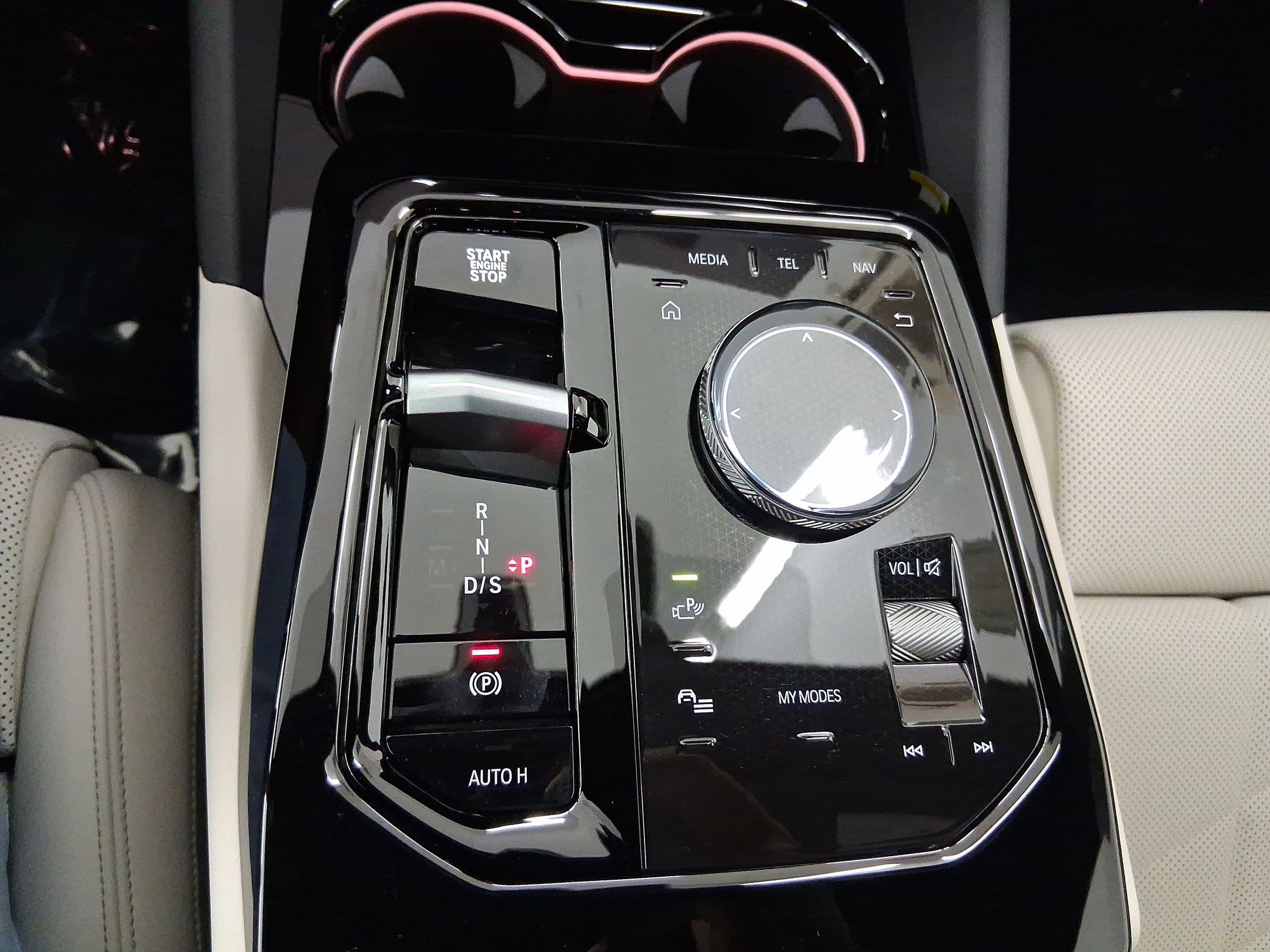 New 2026 BMW 530i w/ Premium Package image 15