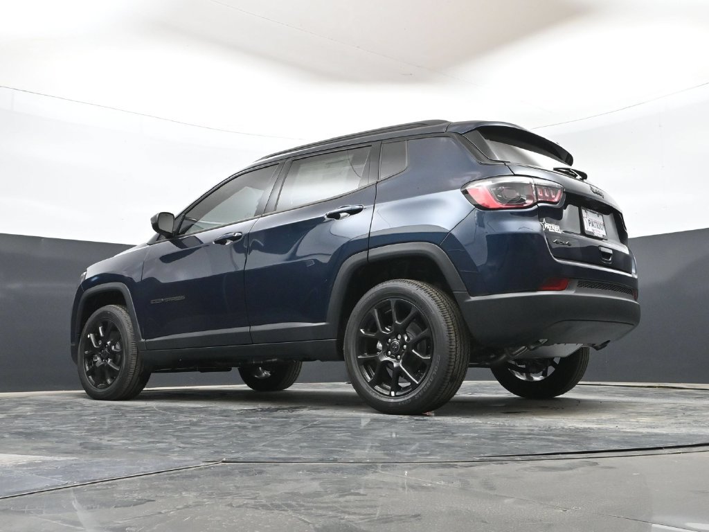 New 2026 Jeep Compass Latitude AWD/4WD image 41