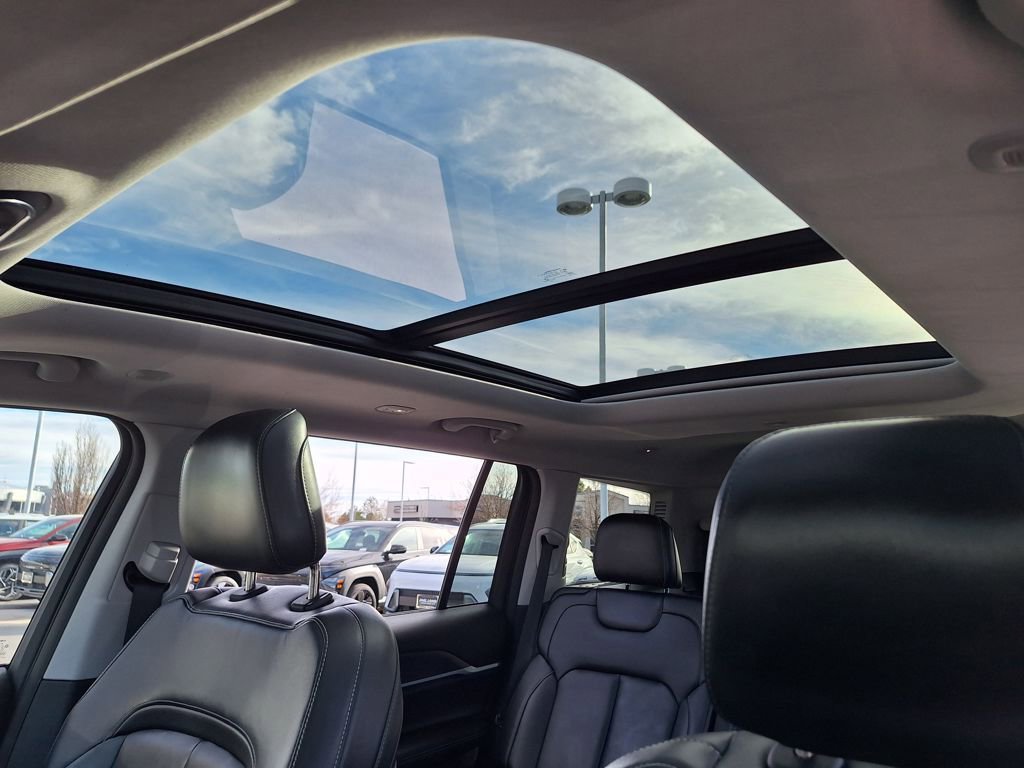 Used 2021 Jeep Grand Cherokee L Limited w/ Trailer Tow Group (B) image 28