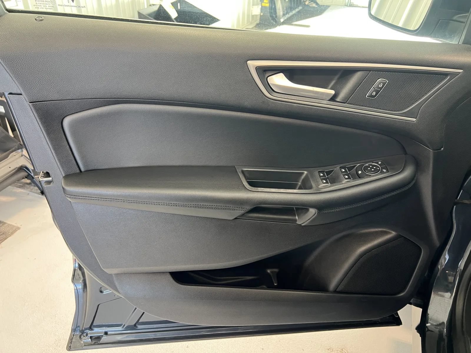 Used 2022 Ford Edge SEL AWD/4WD image 9