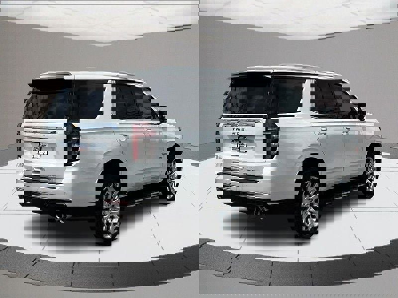 Used 2021 Chevrolet Tahoe Premier w/ Premium Package image 3