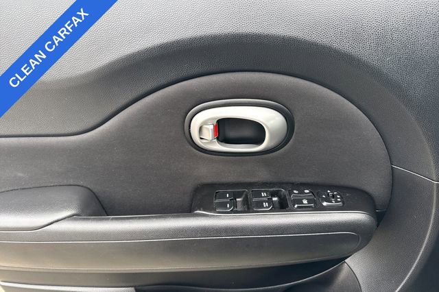 Used 2014 Kia Soul + image 13