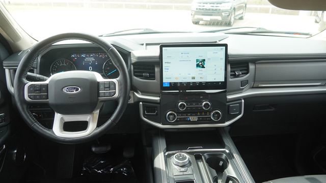 Used 2022 Ford Expedition Max XLT image 15