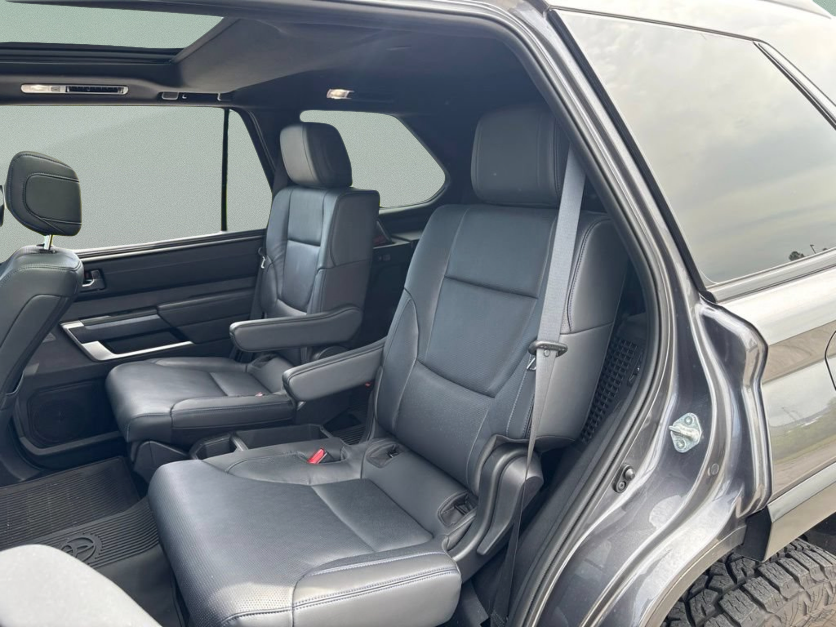 Certified 2025 Toyota Sequoia Platinum AWD/4WD image 18
