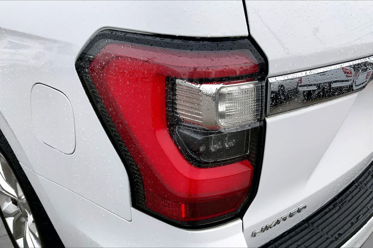 Used 2019 Ford Expedition Limited w/ Equipment Group 302A RWD image 29