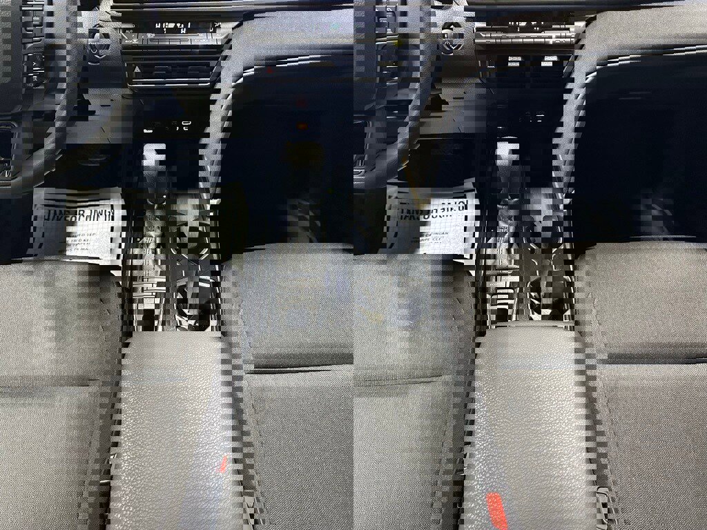 Used 2025 Toyota Camry LE image 39