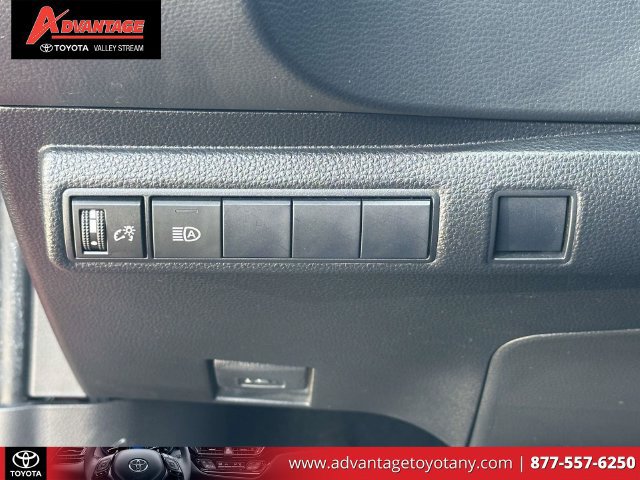 Used 2021 Toyota Corolla LE w/ LE Convenience Package FWD image 22