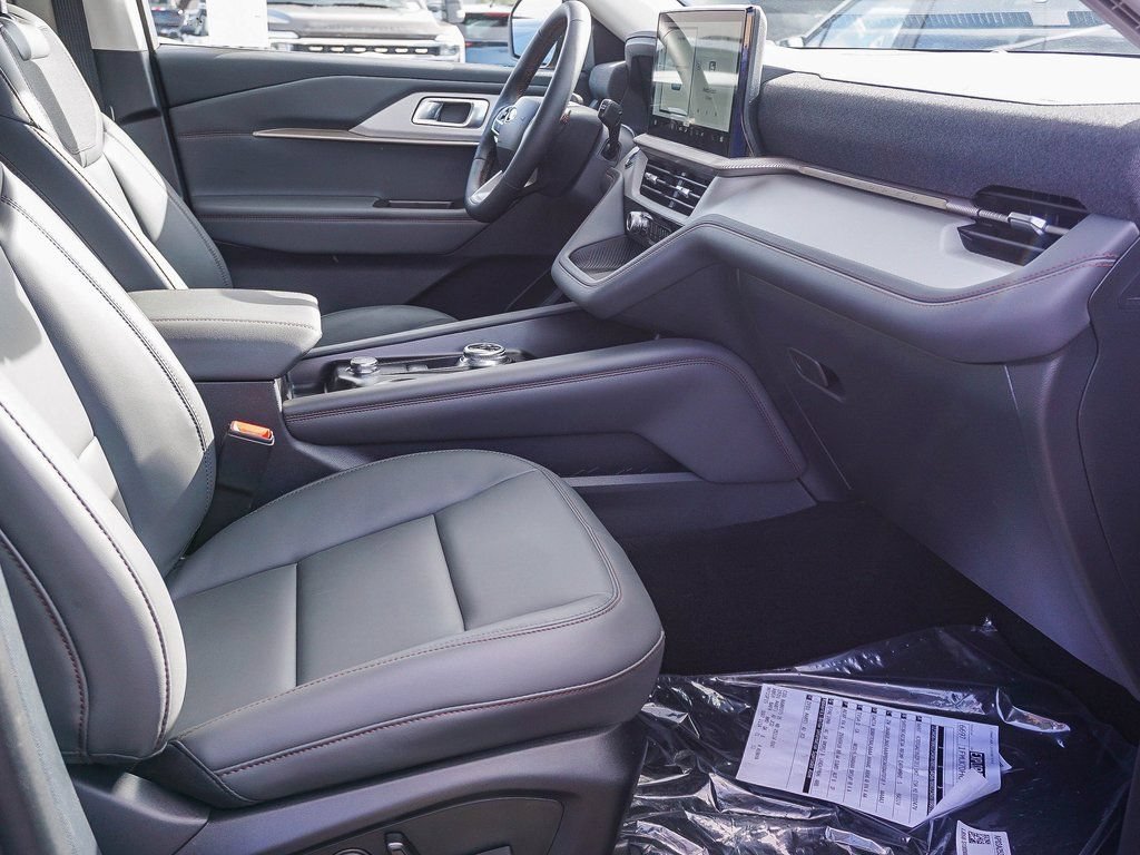 New 2026 Ford Explorer Active w/ Active Comfort Package RWD image 12