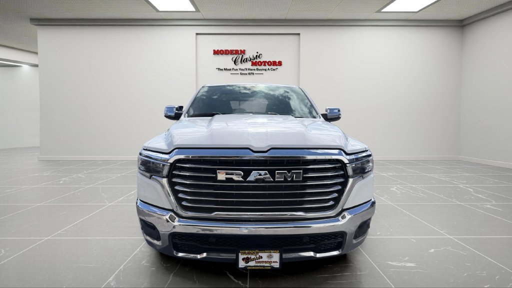 Used 2025 RAM 1500 Laramie AWD/4WD image 2