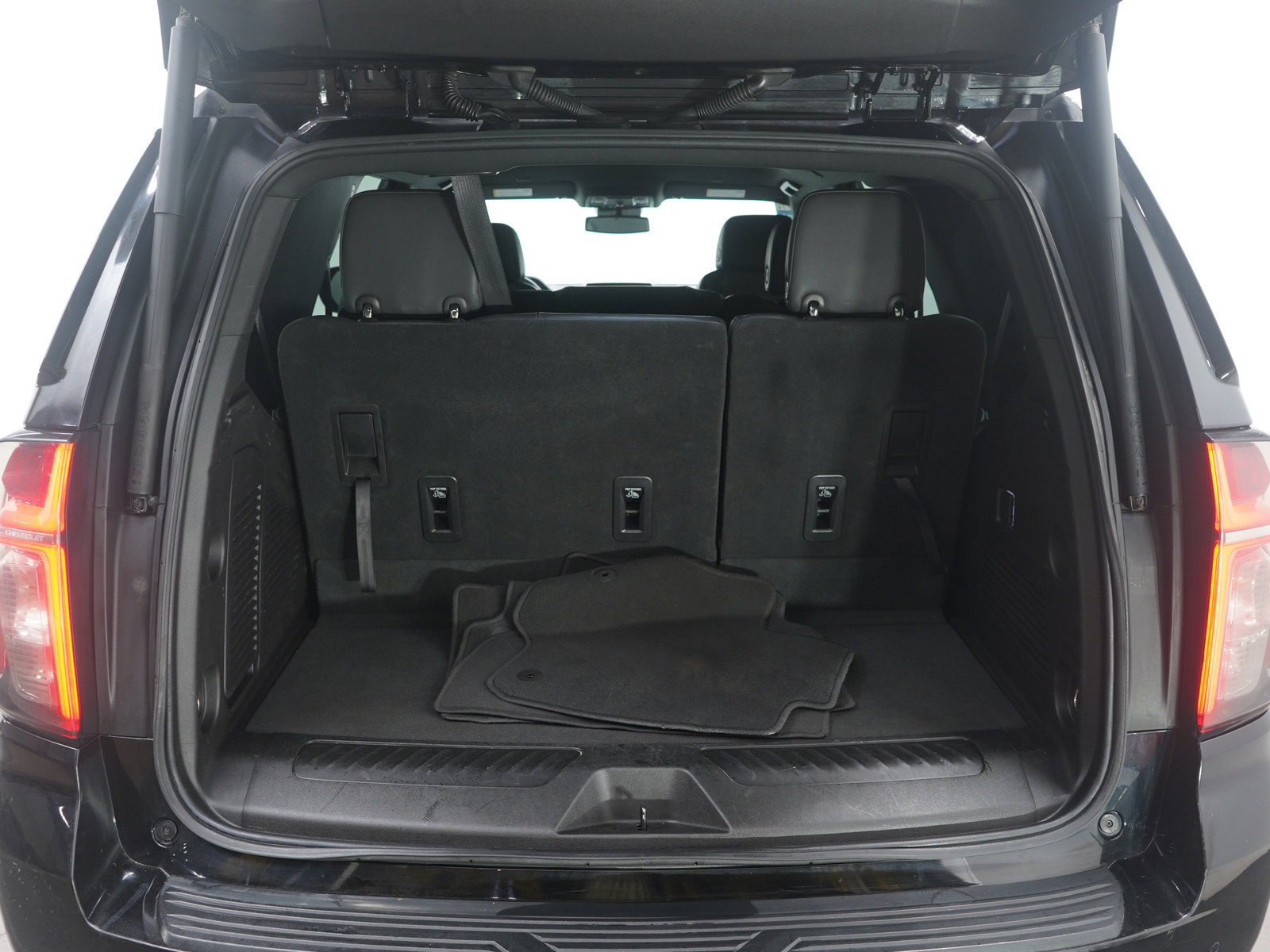 Used 2023 Chevrolet Tahoe LT AWD/4WD image 9
