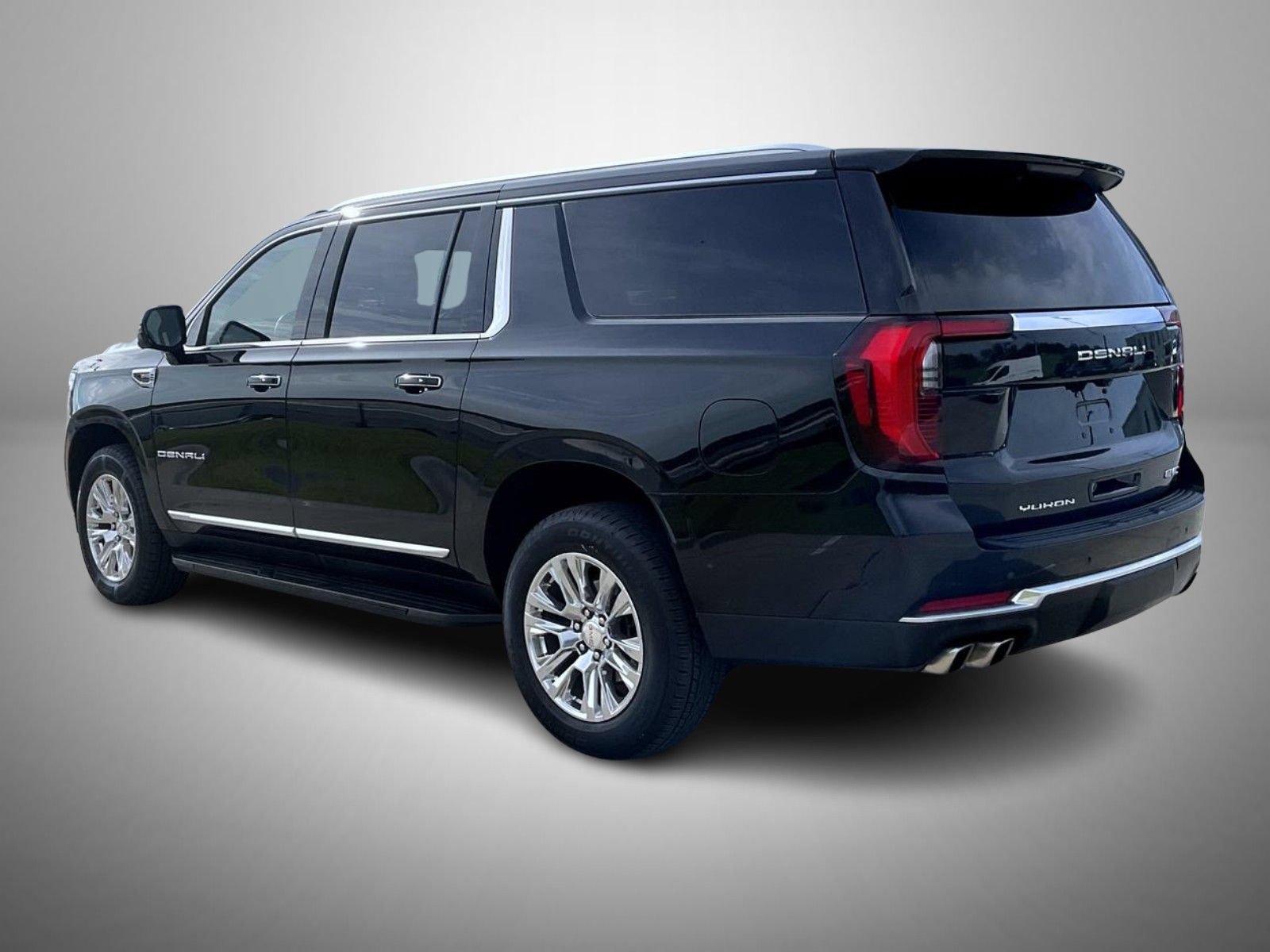 Used 2025 GMC Yukon XL Denali AWD/4WD image 7